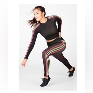 Fabletics 2 piece outfit! Long sleeve cropped top & matching leggings size M.